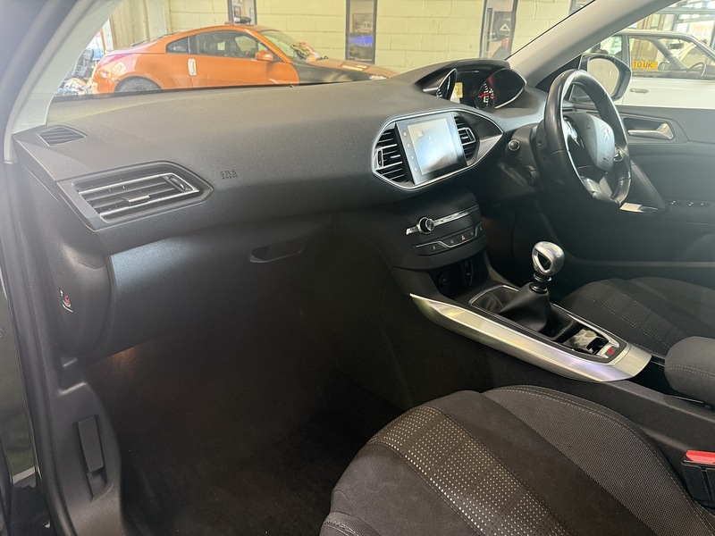 Used Peugeot 308 2016 for sale - 76193952: Photo 40