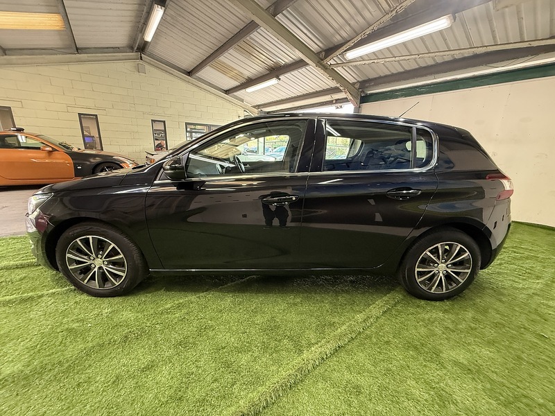 Used Peugeot 308 2016 for sale - 76193952: Photo 6