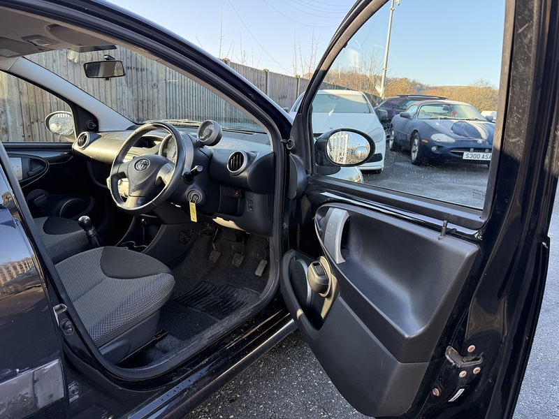 Used Toyota AYGO 2012 for sale - 77258894: Photo 13