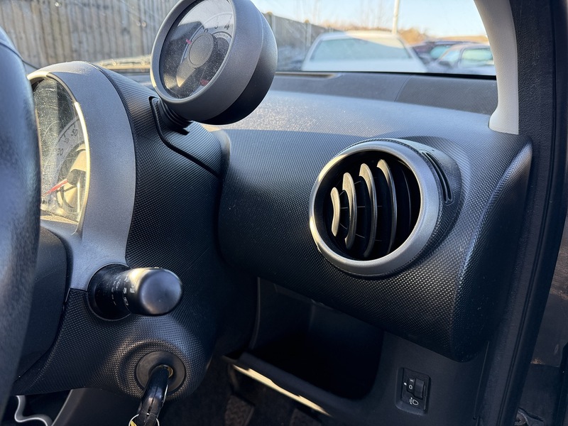 Used Toyota AYGO 2012 for sale - 77258894: Photo 20