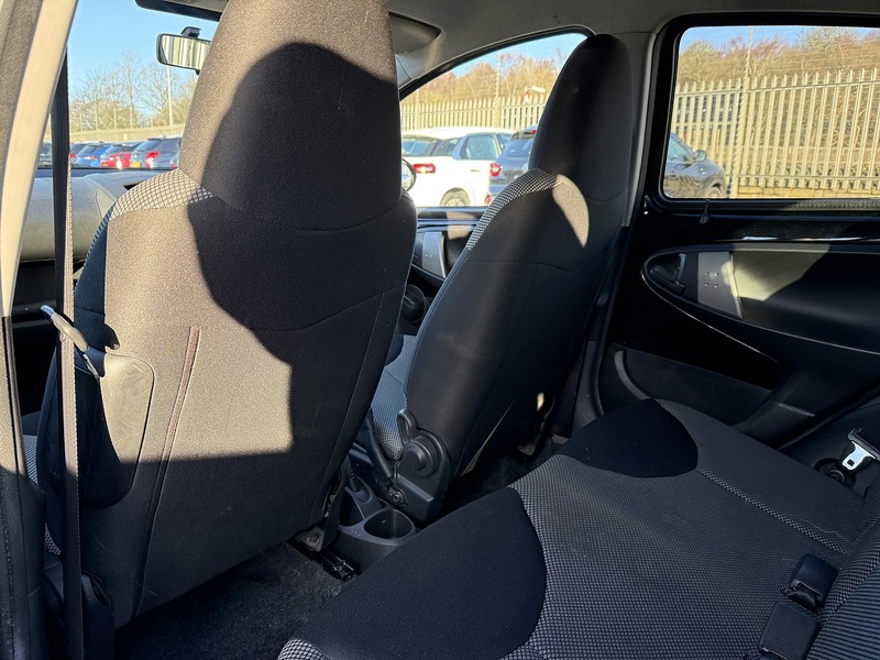 Used Toyota AYGO 2012 for sale - 77258894: Photo 32