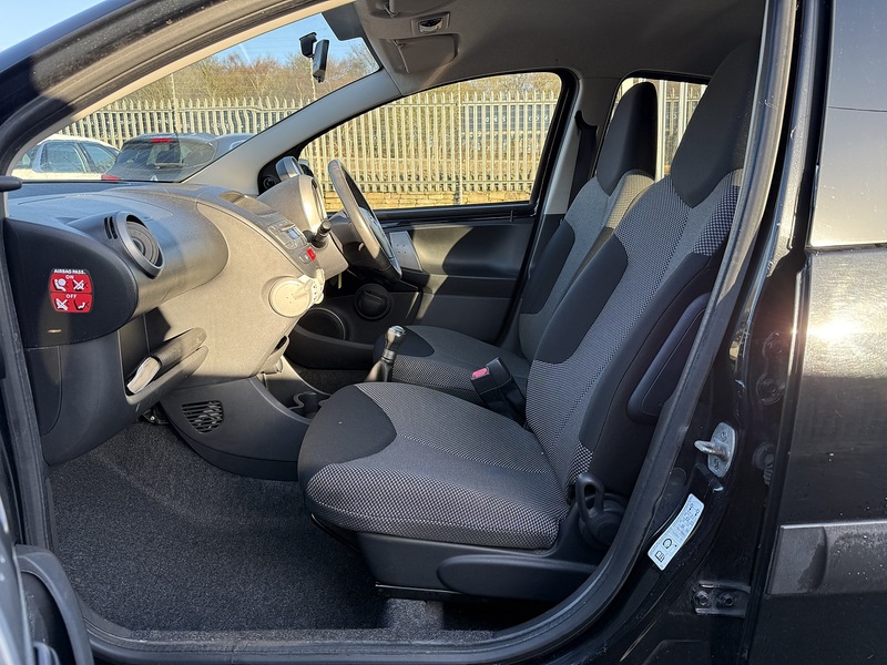 Used Toyota AYGO 2012 for sale - 77258894: Photo 38