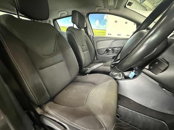 Used Renault Clio 2013 for sale - 76320118: Photo 26