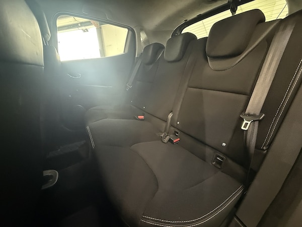 Used Renault Clio 2013 for sale - 76320118: Photo 44