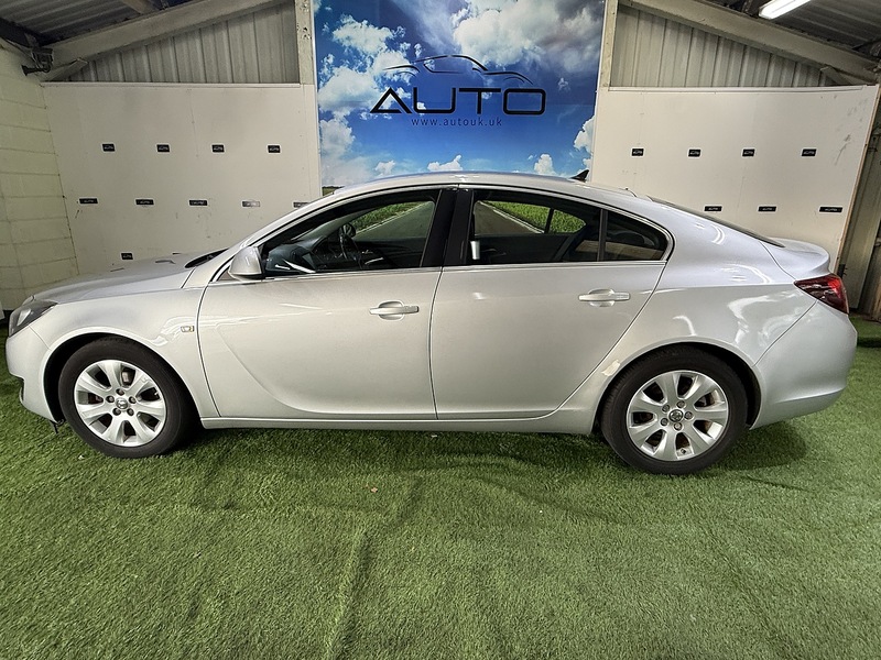 Used Vauxhall Insignia 2015 for sale - 76193967: Photo 32