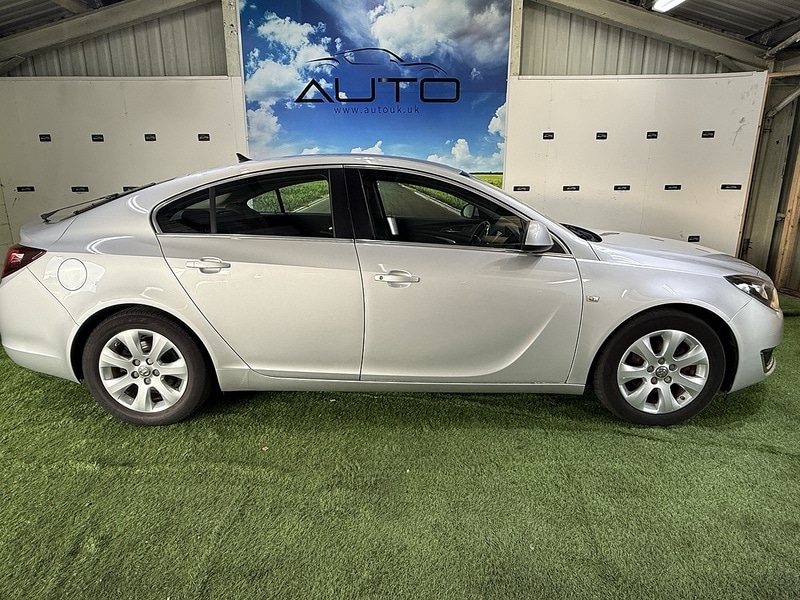 Used Vauxhall Insignia 2015 for sale - 76193967: Photo 5