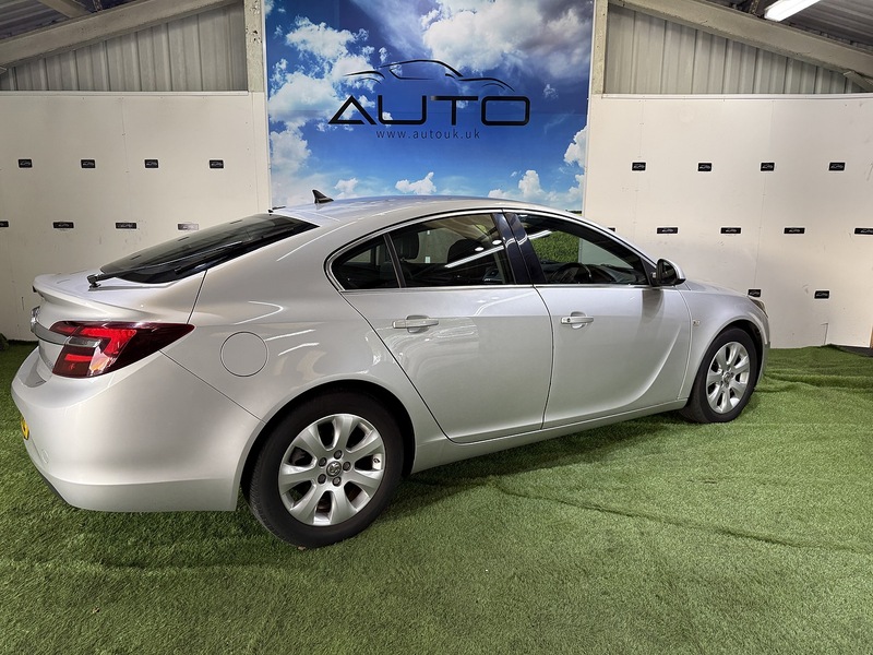 Used Vauxhall Insignia 2015 for sale - 76193967: Photo 7