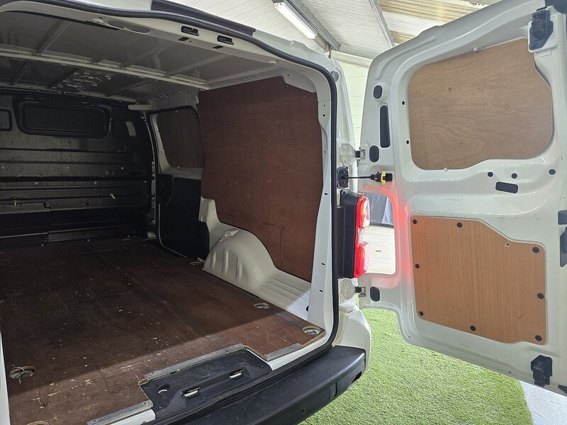 Used Vauxhall Vivaro 2020 for sale - 76194025: Photo 25