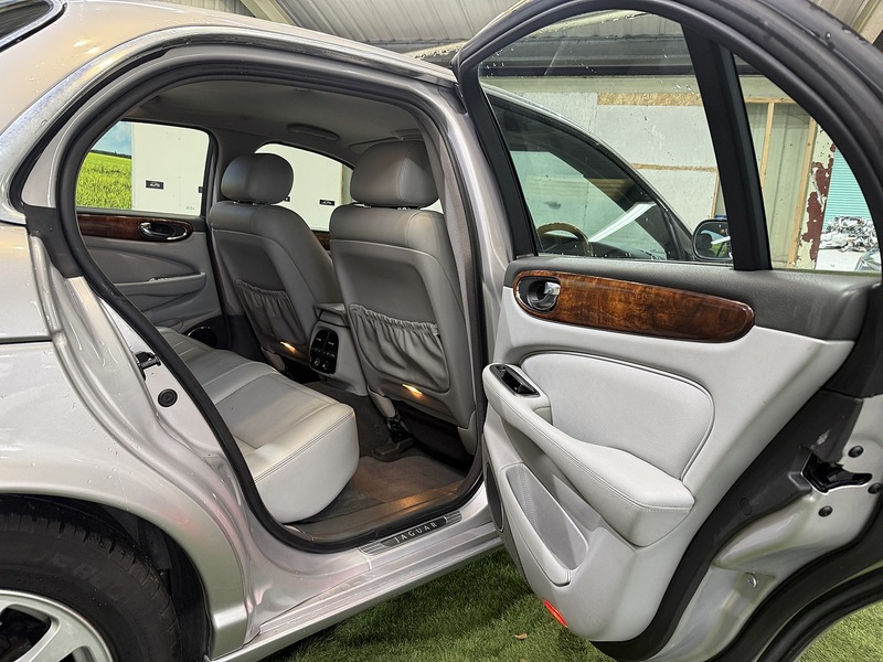 Used Jaguar XJ 2003 for sale - 77258891: Photo 38