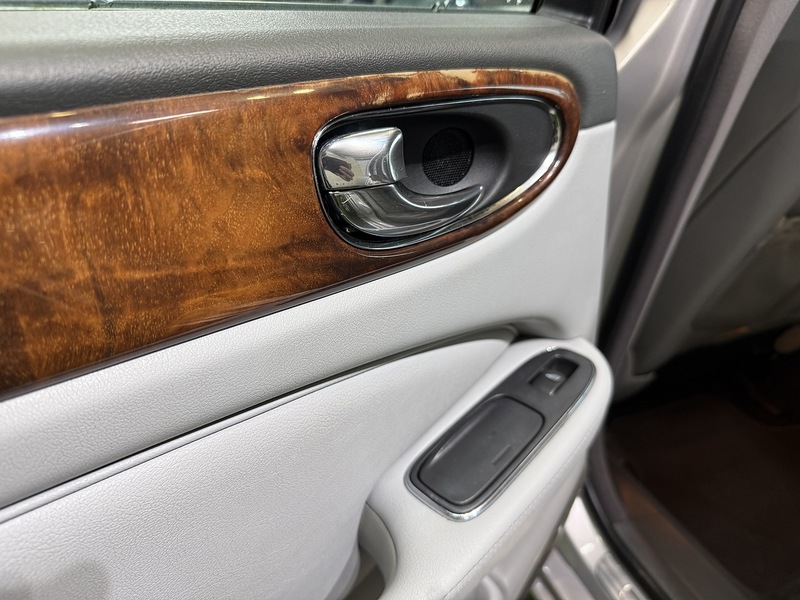 Used Jaguar XJ 2003 for sale - 77258891: Photo 49