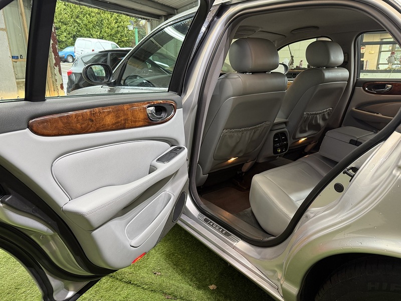 Used Jaguar XJ 2003 for sale - 77258891: Photo 50