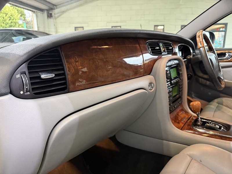 Used Jaguar XJ 2003 for sale - 77258891: Photo 59
