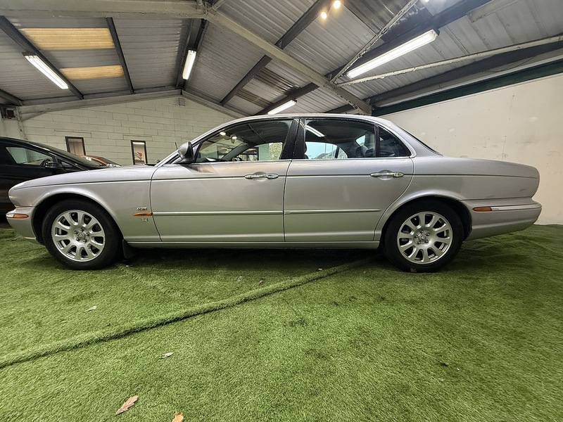 Used Jaguar XJ 2003 for sale - 77258891: Photo 7
