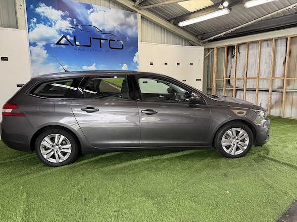 Used Peugeot 308 2017 for sale - 76193996: Photo 13