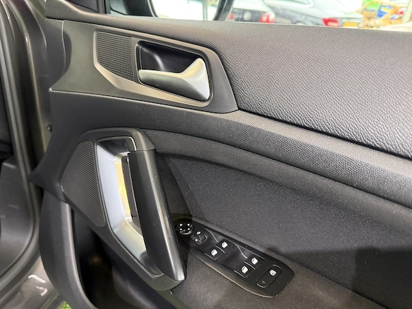Used Peugeot 308 2017 for sale - 76193996: Photo 17