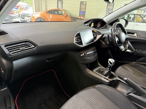 Used Peugeot 308 2017 for sale - 76193996: Photo 47