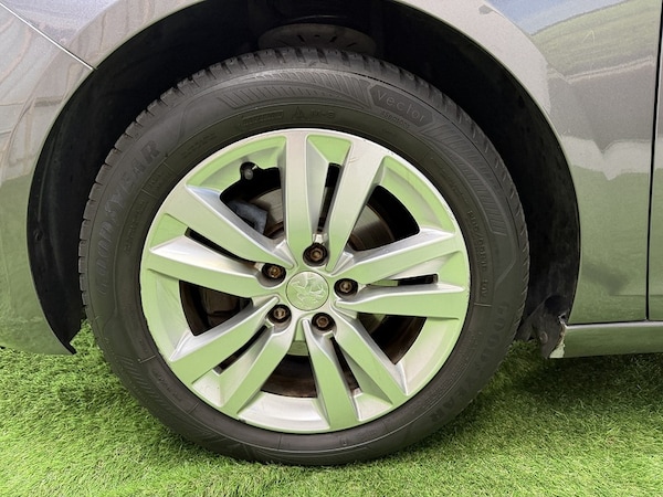 Used Peugeot 308 2017 for sale - 76193996: Photo 5