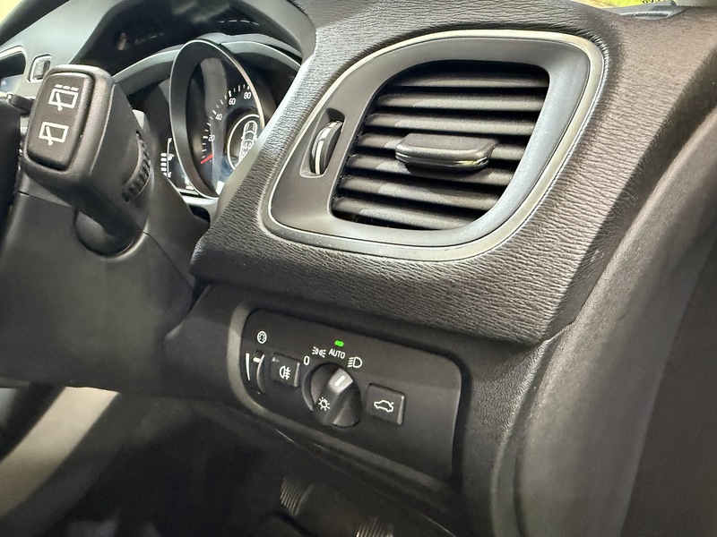 Used Volvo V40 2015 for sale - 76339763: Photo 15