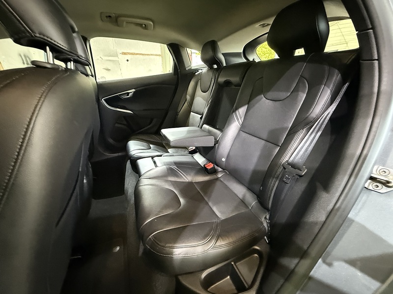 Used Volvo V40 2015 for sale - 76339763: Photo 37