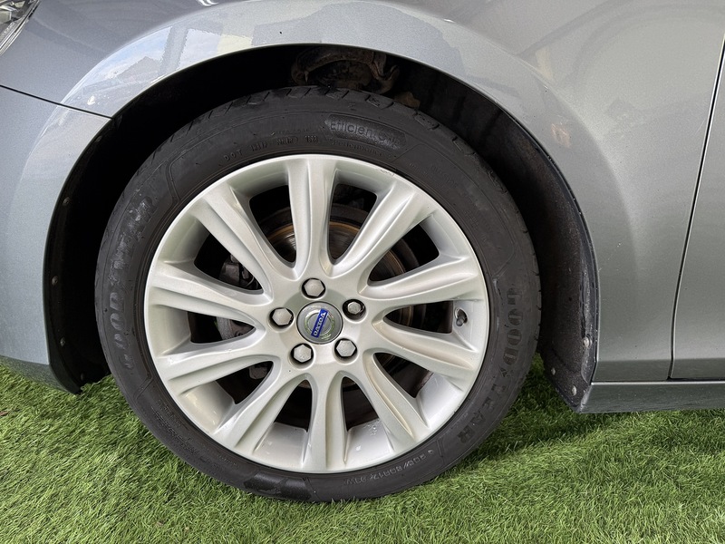 Used Volvo V40 2015 for sale - 76339763: Photo 51