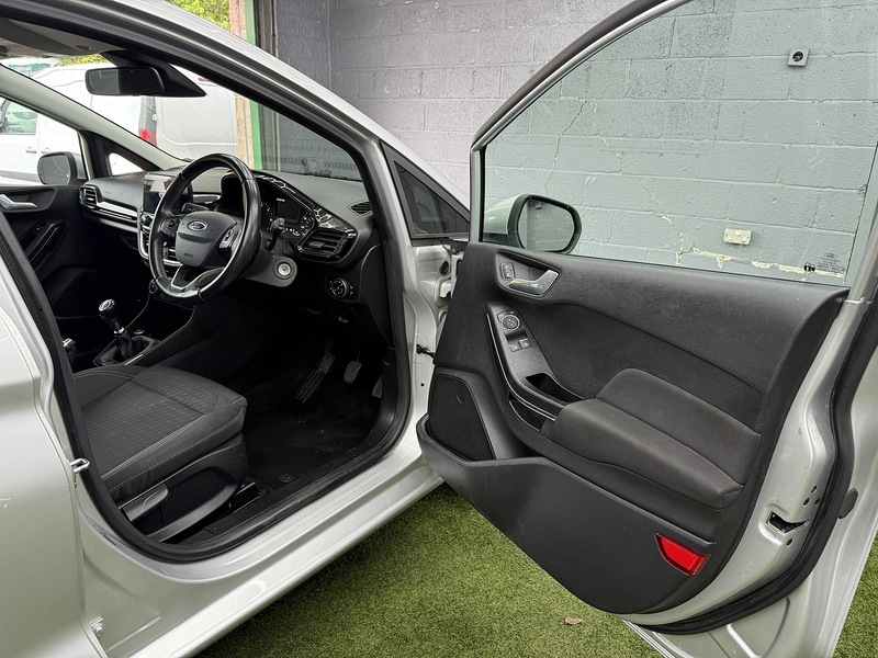 Used Ford Fiesta 2017 for sale - 76193932: Photo 16