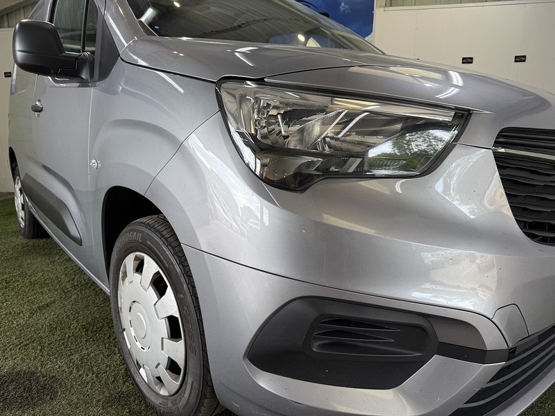Used Vauxhall Combo 2020 for sale - 77258880: Photo 2
