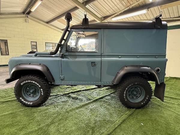 Used Land Rover Defender 90 1985 for sale - 76193973: Photo 10
