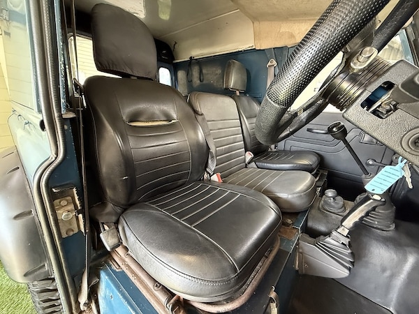 Used Land Rover Defender 90 1985 for sale - 76193973: Photo 31