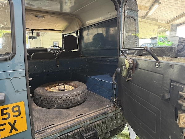Used Land Rover Defender 90 1985 for sale - 76193973: Photo 37