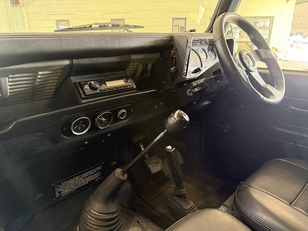 Used Land Rover Defender 90 1985 for sale - 76193973: Photo 41