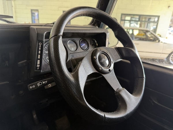 Used Land Rover Defender 90 1985 for sale - 76193973: Photo 42