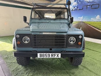 Used Land Rover Defender 90 1985 for sale - 76193973: Photo 4