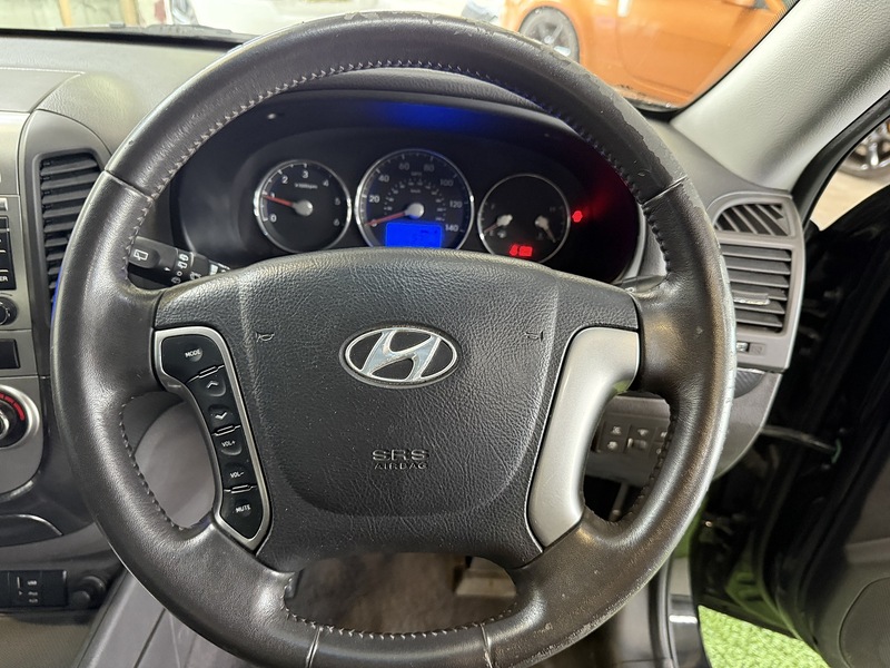 Used Hyundai Santa Fe 2010 for sale - 76194006: Photo 24