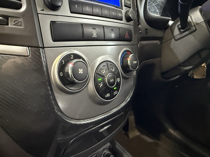 Used Hyundai Santa Fe 2010 for sale - 76194006: Photo 43