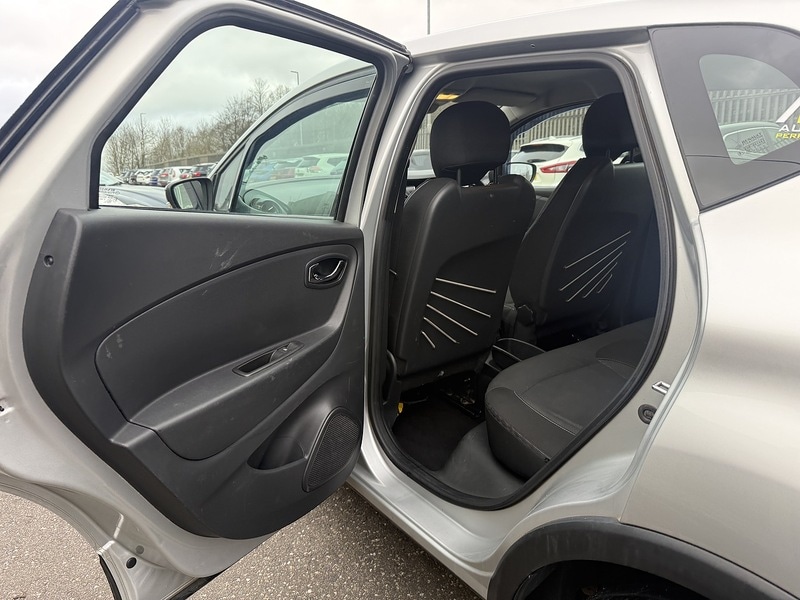 Used Renault Captur 2015 for sale - 77258926: Photo 31