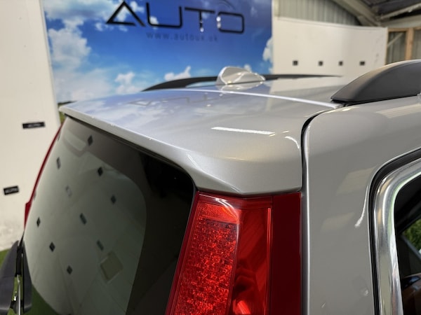 Used Volvo V70 2010 for sale - 76193992: Photo 11