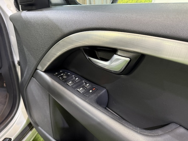 Used Volvo V70 2010 for sale - 76193992: Photo 12
