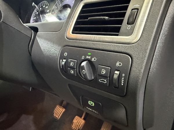 Used Volvo V70 2010 for sale - 76193992: Photo 19