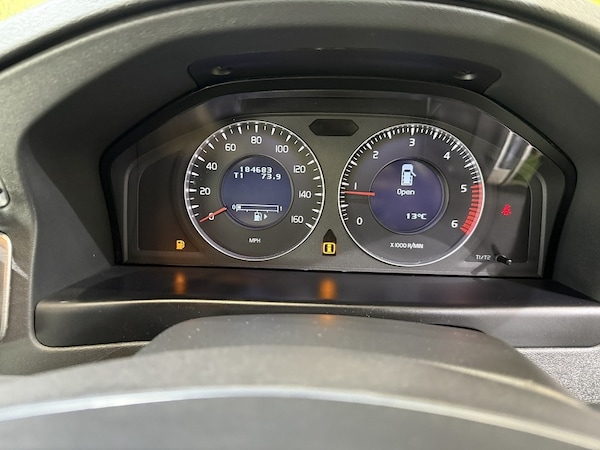 Used Volvo V70 2010 for sale - 76193992: Photo 23