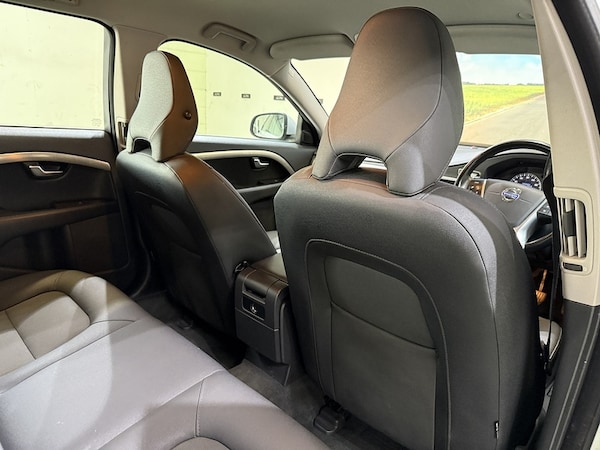 Used Volvo V70 2010 for sale - 76193992: Photo 28
