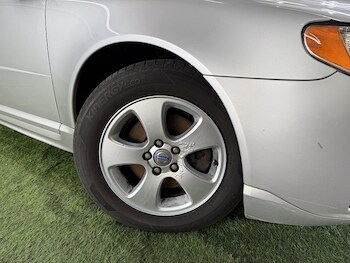 Used Volvo V70 2010 for sale - 76193992: Photo 2