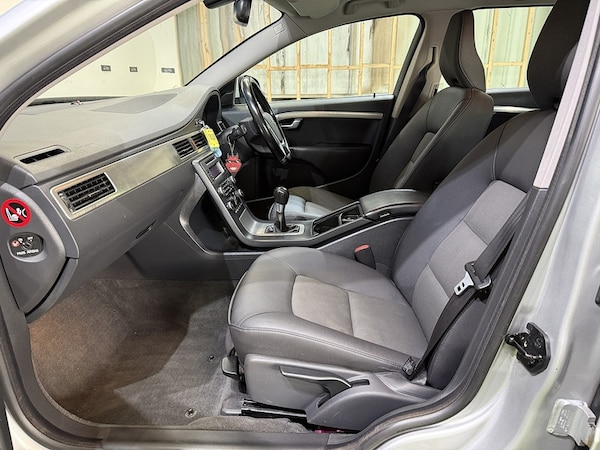 Used Volvo V70 2010 for sale - 76193992: Photo 45