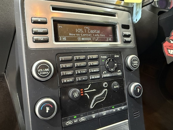 Used Volvo V70 2010 for sale - 76193992: Photo 51