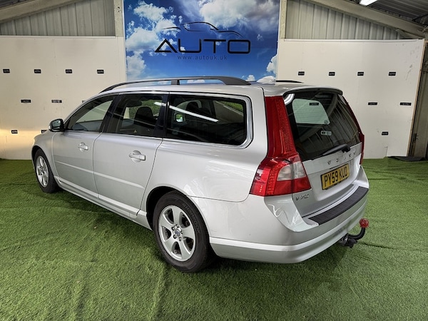 Used Volvo V70 2010 for sale - 76193992: Photo 54