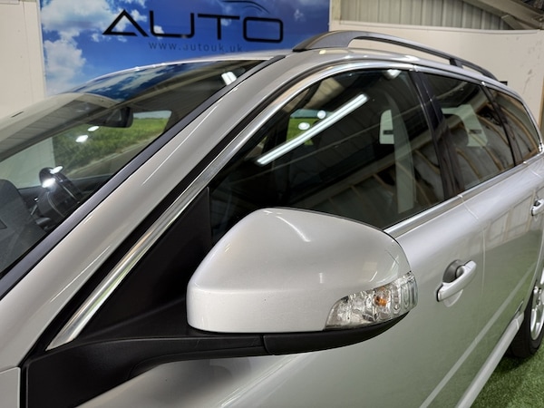 Used Volvo V70 2010 for sale - 76193992: Photo 60