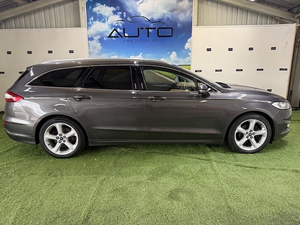 Used Ford Mondeo 2018 for sale - 76193964: Photo 4