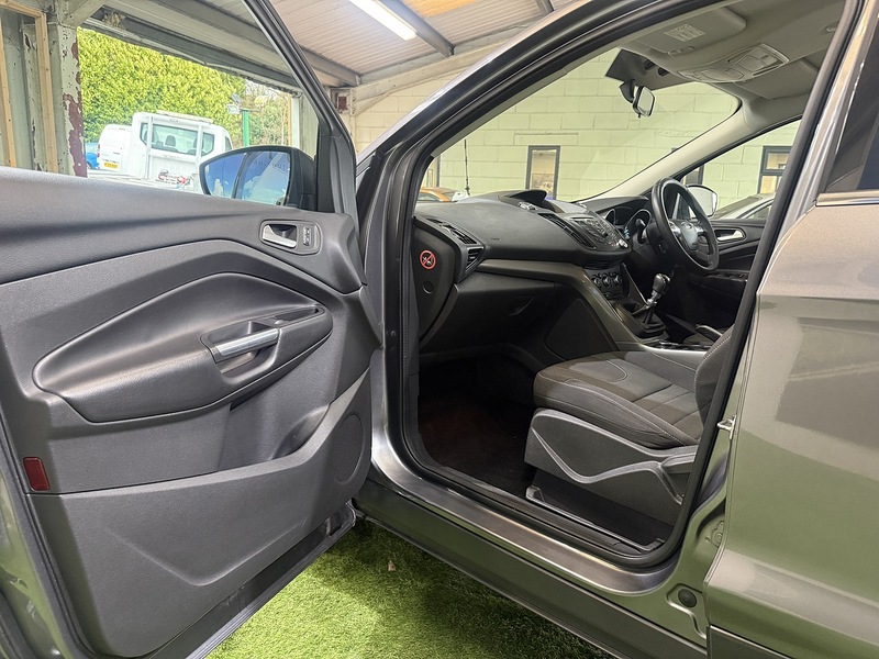 Used Ford Kuga 2013 for sale - 77258893: Photo 38