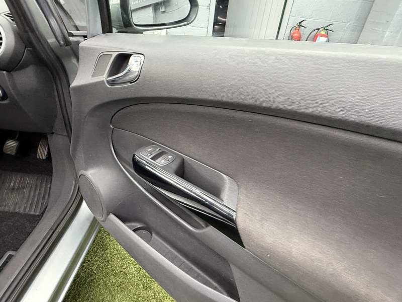 Used Vauxhall Corsa 2014 for sale - 76320115: Photo 18