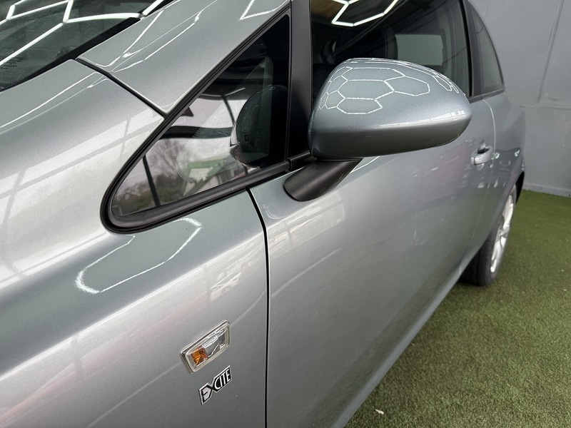 Used Vauxhall Corsa 2014 for sale - 76320115: Photo 2