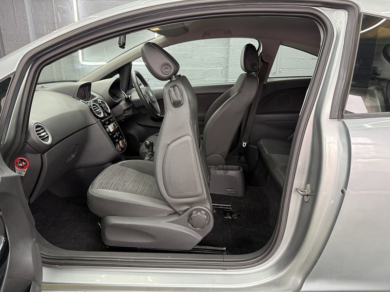 Used Vauxhall Corsa 2014 for sale - 76320115: Photo 38